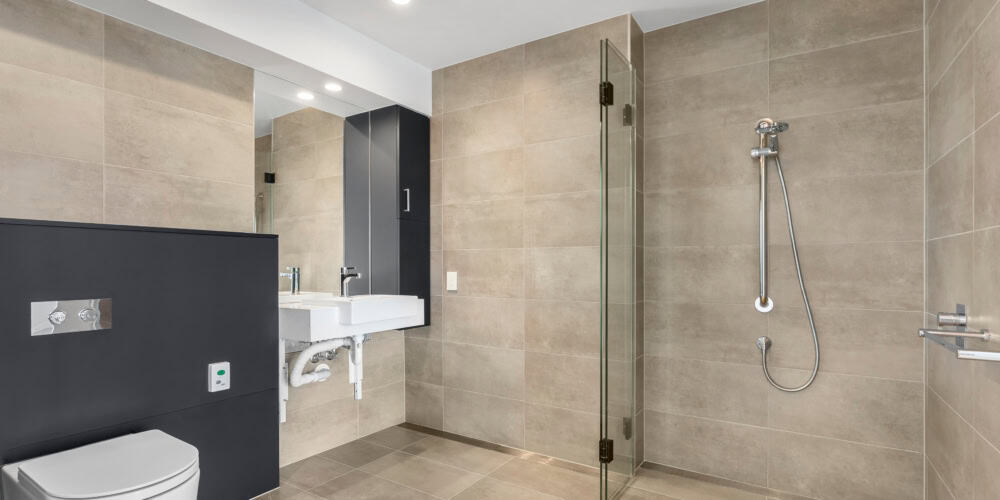 ed park bathroom 3